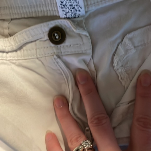 Croft and Barrow size 8 Stretch Cargo shorts - Picture 3 of 4